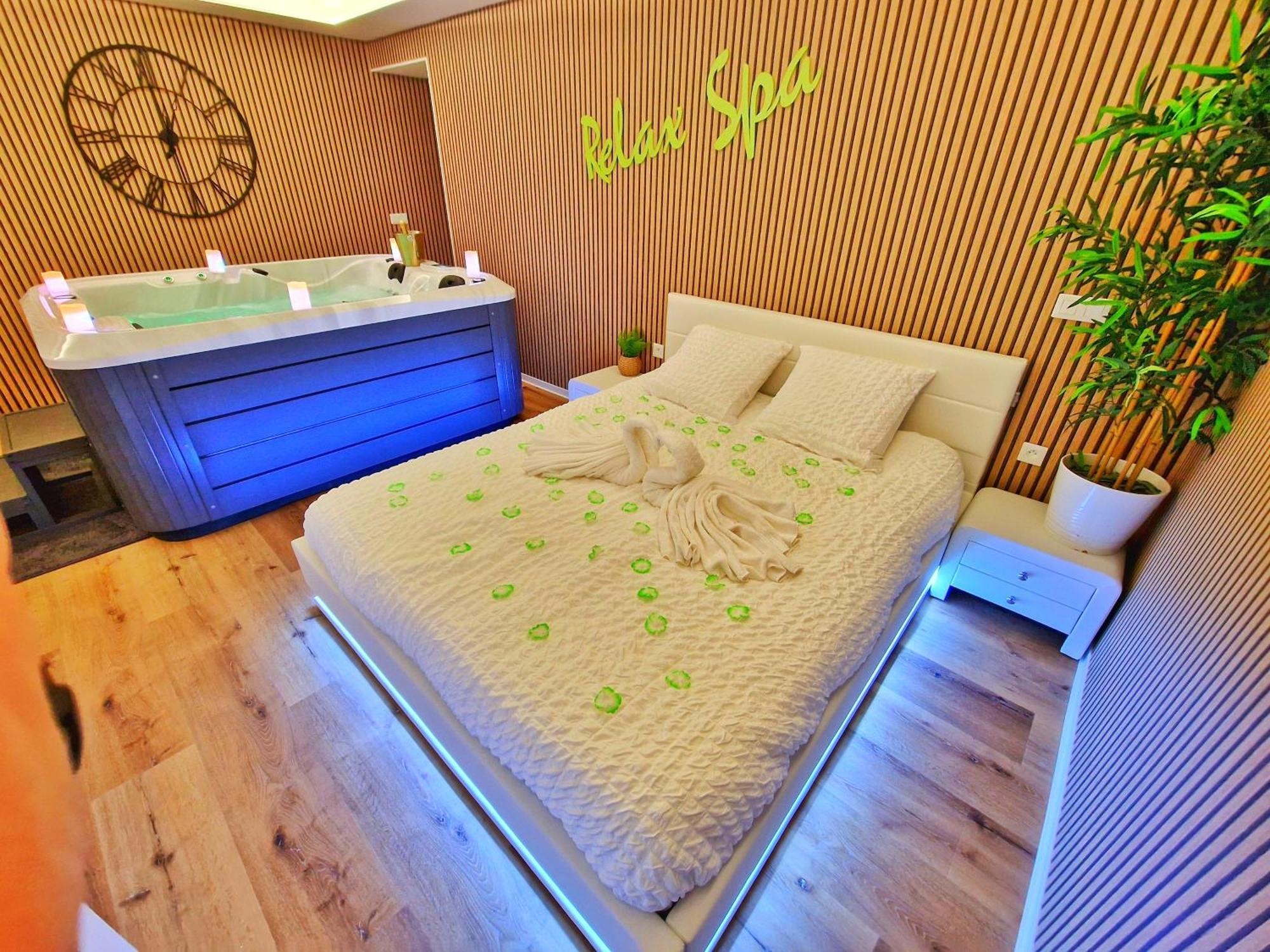 Relax Spa-4 Pers-Jacuzzi-Parking-Jardin-Clim-Colmar Muntzenheim Exterior photo